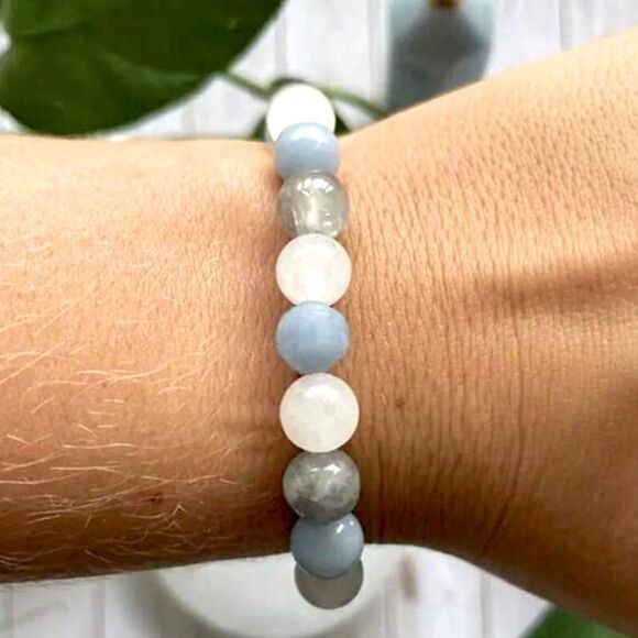 HALLOWEEN SALE White Jade Crystal Quartz and Angelite Stone Bracelet - Picture 3 of 5